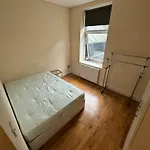 Super Central Clapham Junction Flat